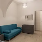 Апартаменты Guesthost - Terme Di Traiano - 10 Min Dal Colosseo